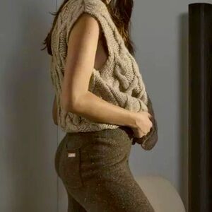 Lunya Lofty Wool Alpaca Cable Knit Sweater Vest Dally Oat Tan  L XL